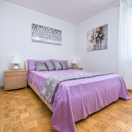 Apartment Kristina, Comfortable And Close To The Center Split Exterior foto